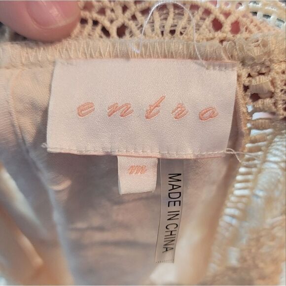 NWOT- ENTRO Cold Shoulder Lace Blouse - Picture 13 of 15